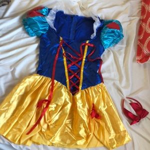 Snow white halloween costume